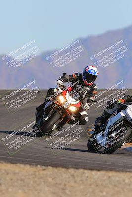 media/Jan-19-2023-Racers Edge (Thu) [[69d0b4dc55]]/B Group/Session 5 (Turn 12)/